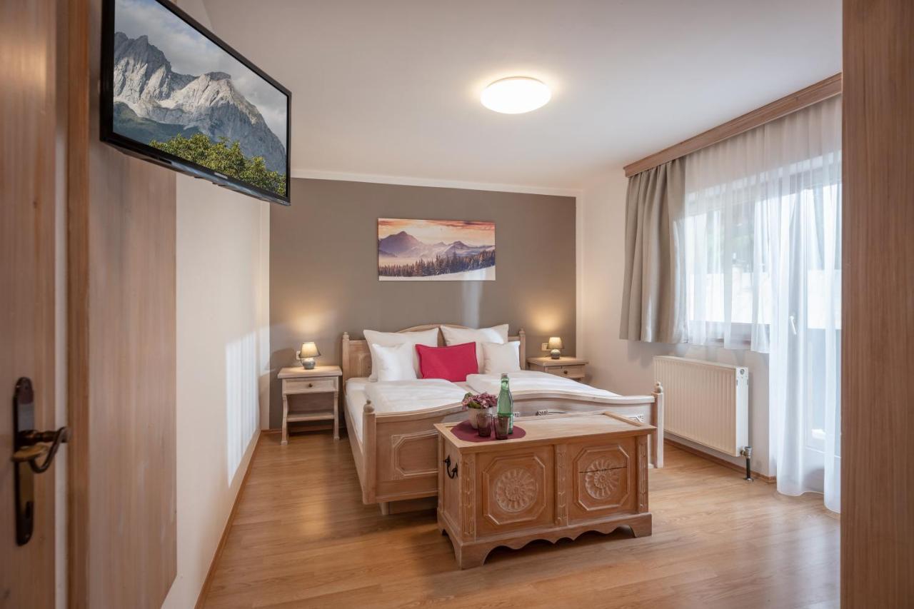 Hotel Schmiedboden Oberndorf in Tirol Exterior foto